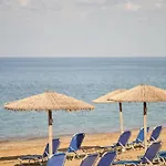 Palace 4* Skyros