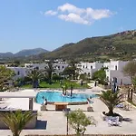 Palace 4* Skyros