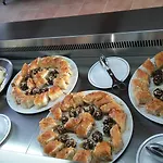 Palace 4* Skyros
