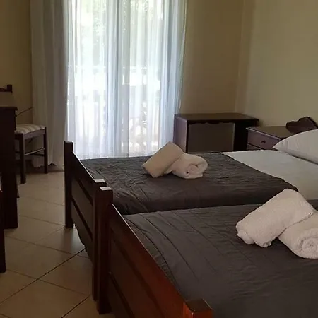 Palace 4* Szkírosz