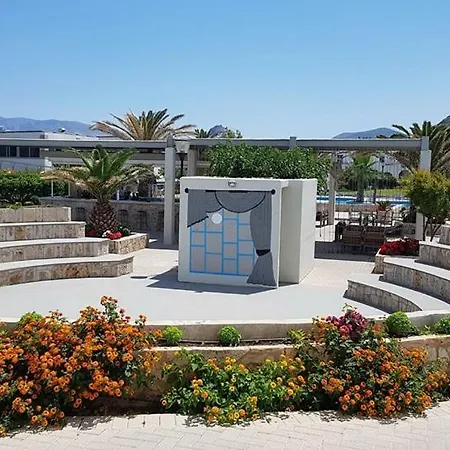 Palace 4*