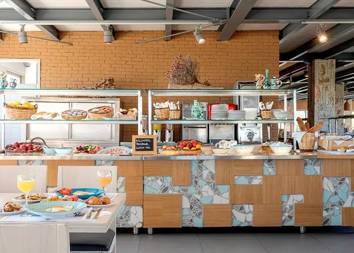 Ξενοδοχείο Palace Σκύρος