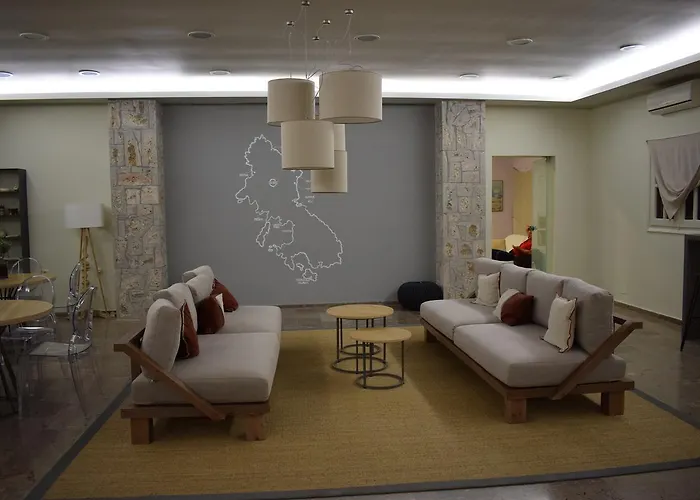 Palace Ξενοδοχείο 4*