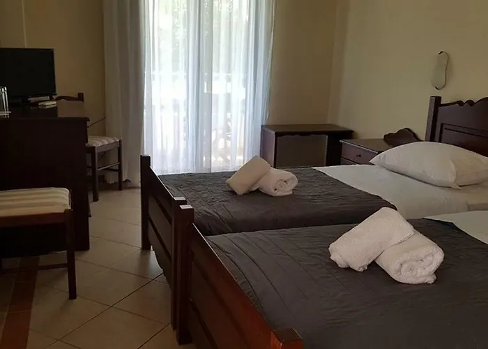 Palace 4* Σκύρος