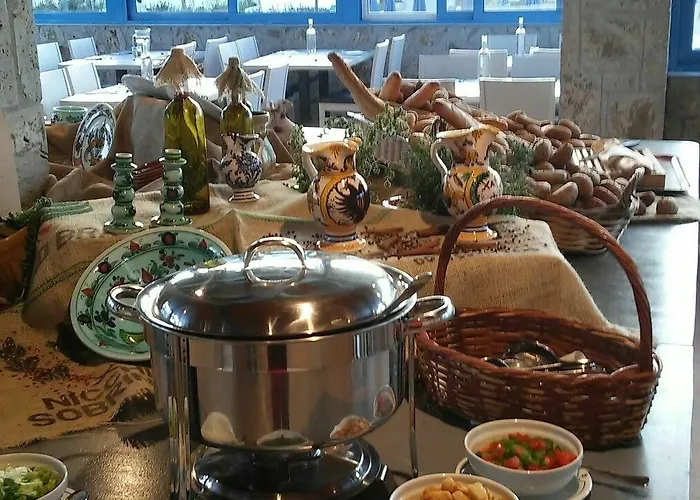 Palace Ξενοδοχείο 4*